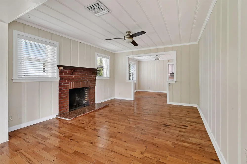 411 Evergreen Drive Lake Park, FL 33403