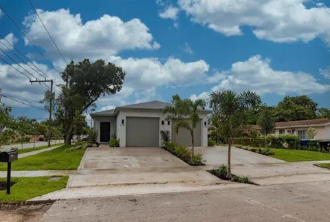 1140 NW 1st Avenue