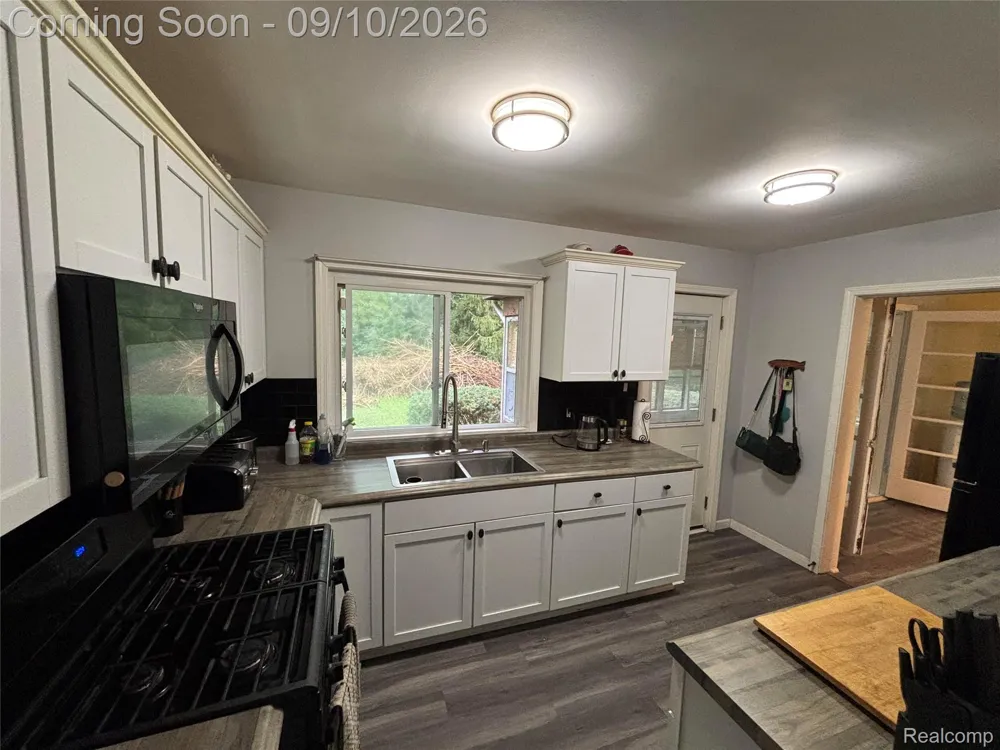1359 Westwood Drive Flint Charter Township, MI 48532