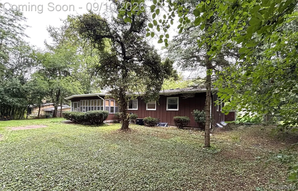 1359 Westwood Drive Flint Charter Township, MI 48532