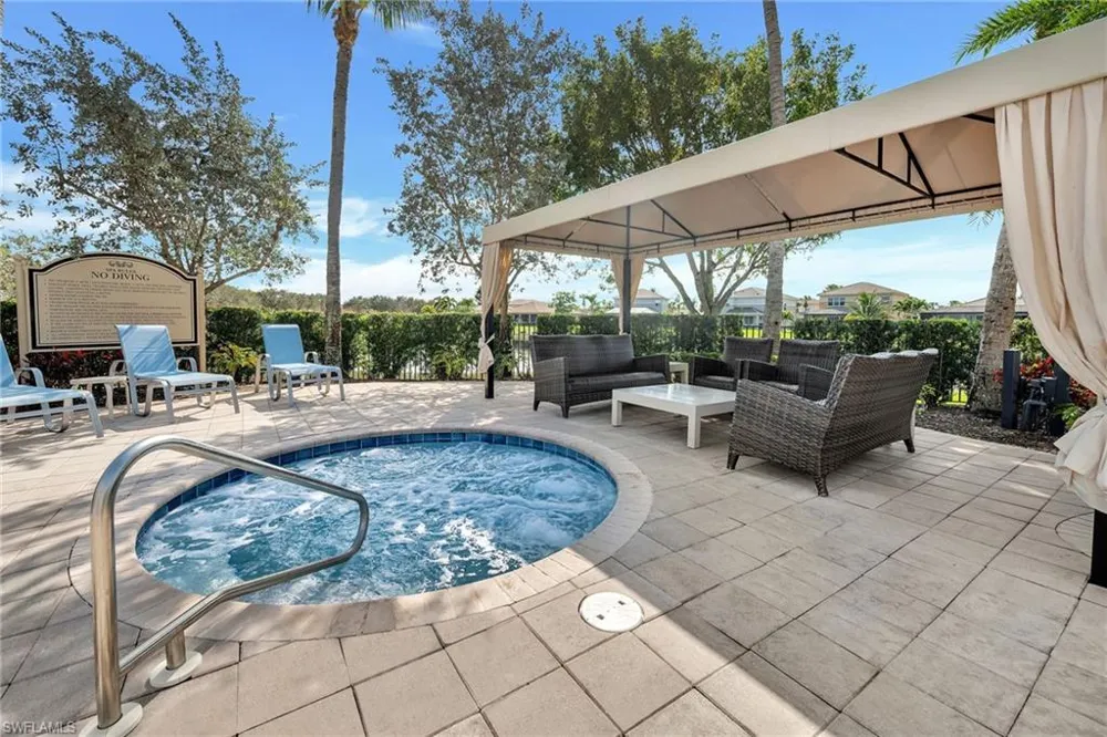 6509 Monterey PT #102 Naples, FL 34105