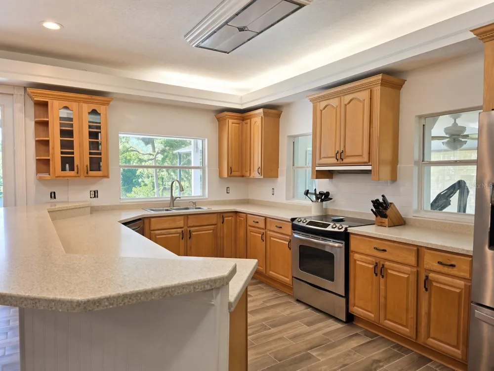 9303 ALICE LANE Riverview, FL 33578