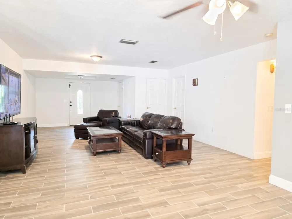 9303 ALICE LANE Riverview, FL 33578