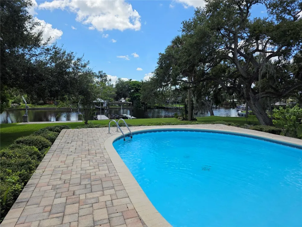 9303 ALICE LANE Riverview, FL 33578