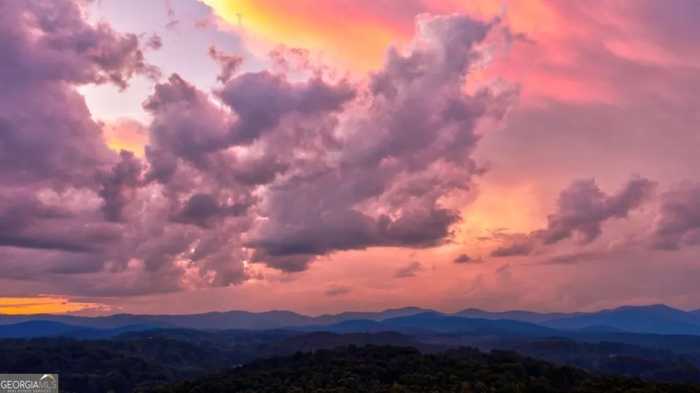 6.7 Grateful View DR Dahlonega, GA 30533