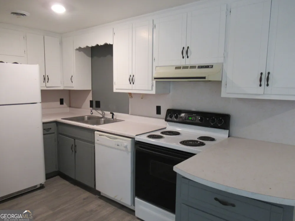 13 Hallmark PL Dahlonega, GA 30533