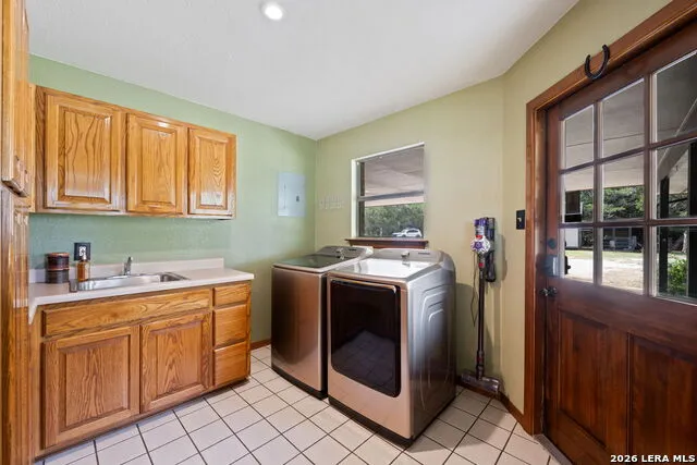218 County Road 3501 Mico, TX 78056