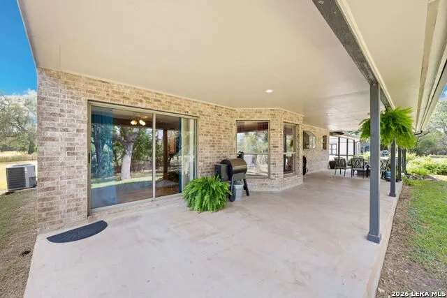 218 County Road 3501 Mico, TX 78056
