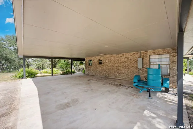 218 County Road 3501 Mico, TX 78056