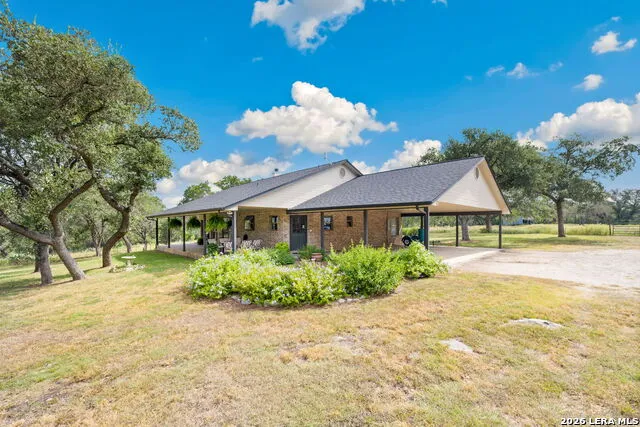 218 County Road 3501 Mico, TX 78056