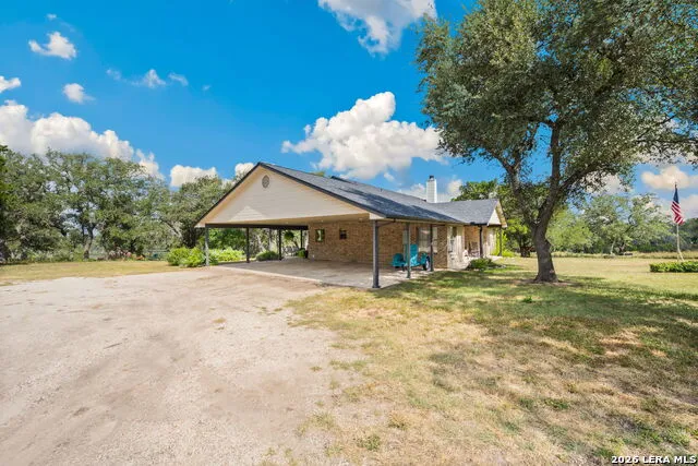 218 County Road 3501 Mico, TX 78056