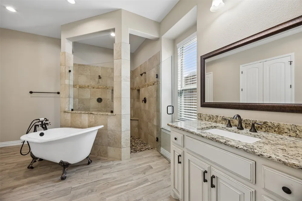 2526 Fruitland Avenue Farmers Branch, TX 75234