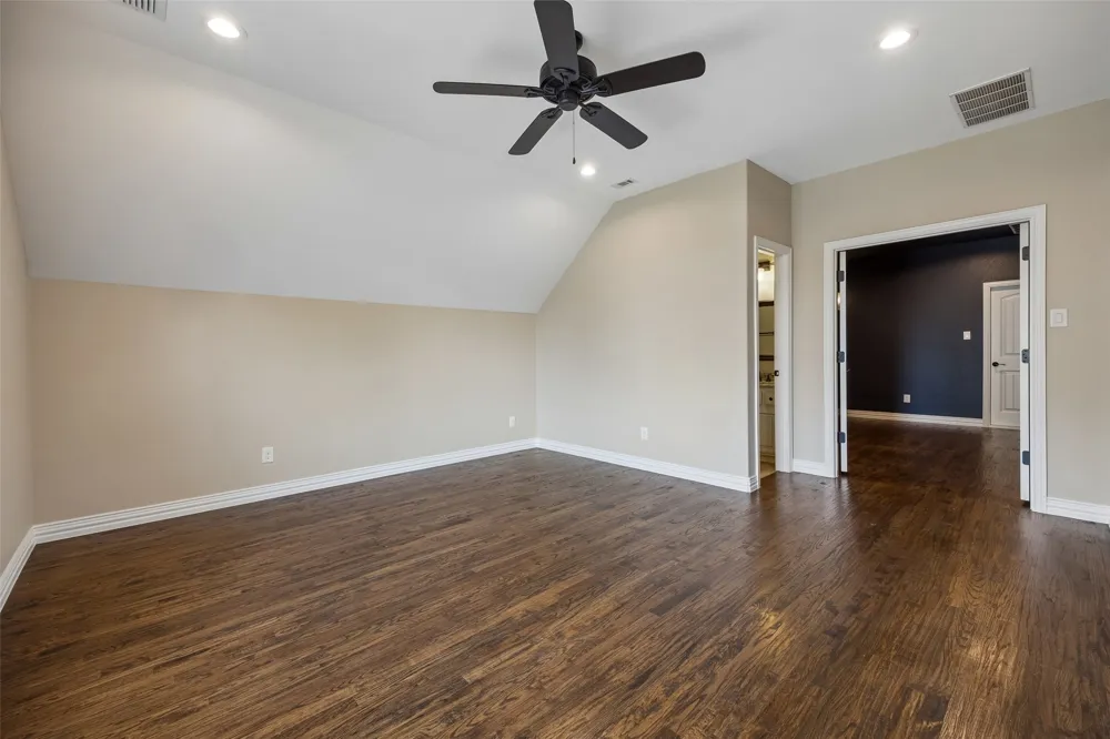 2526 Fruitland Avenue Farmers Branch, TX 75234