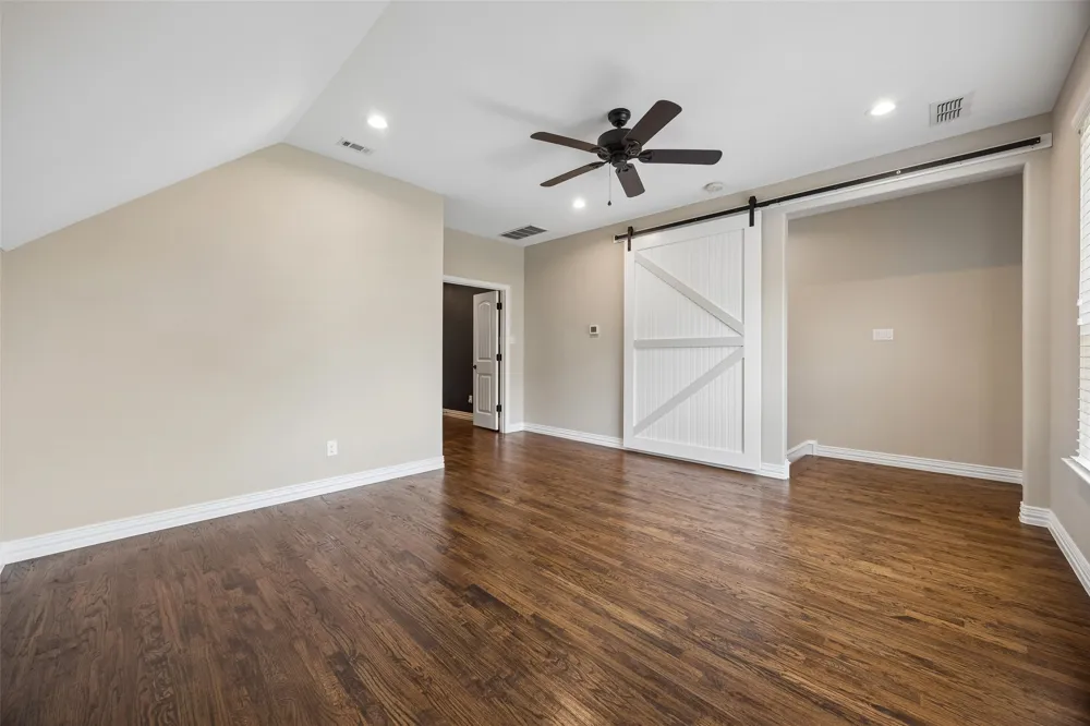 2526 Fruitland Avenue Farmers Branch, TX 75234