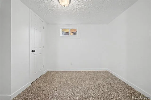 3039 Victor Street Aurora, CO 80011