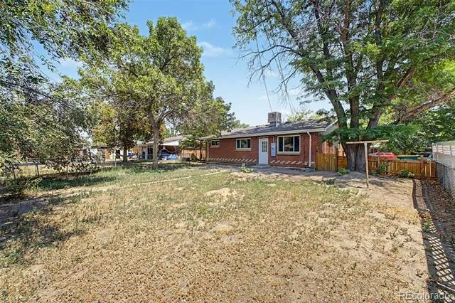 3039 Victor Street Aurora, CO 80011