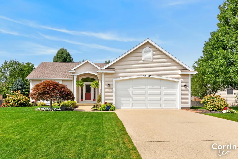 3843 Pine Meadow Drive Holland, MI 49424
