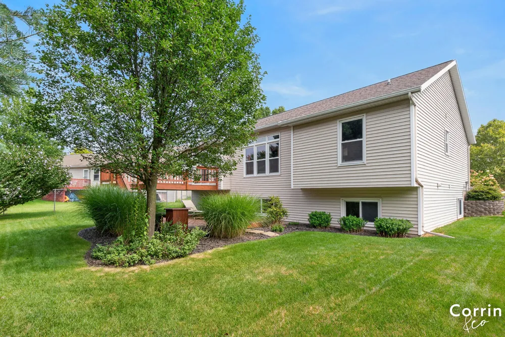 3843 Pine Meadow Drive Holland, MI 49424
