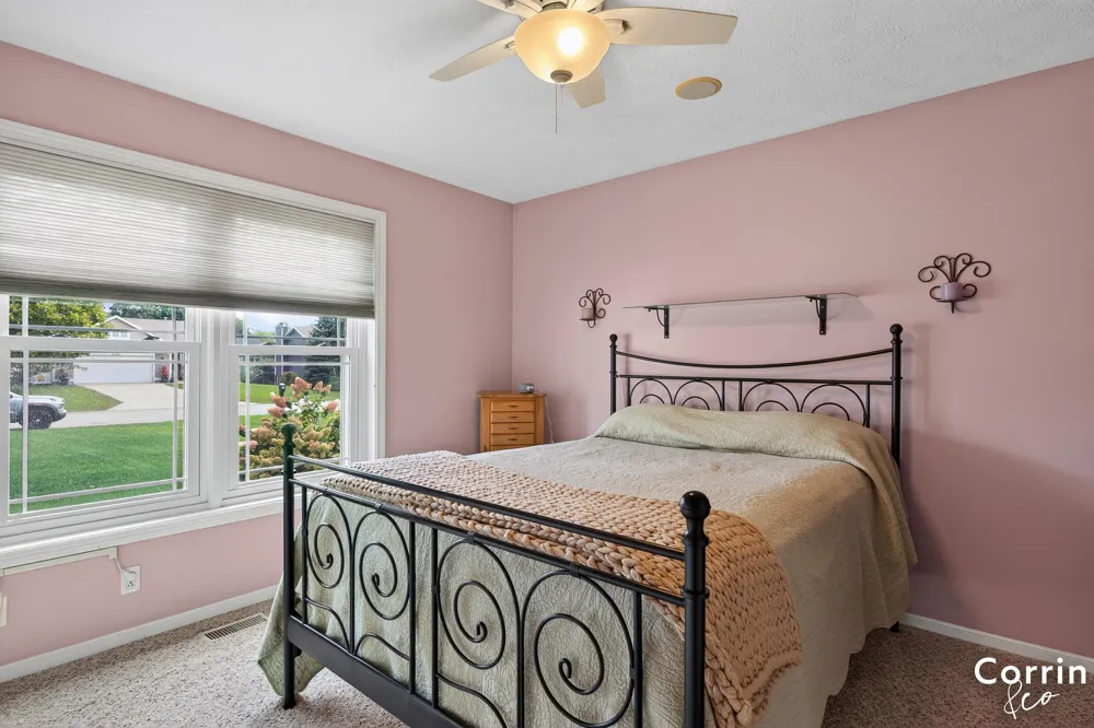 3843 Pine Meadow Drive Holland, MI 49424