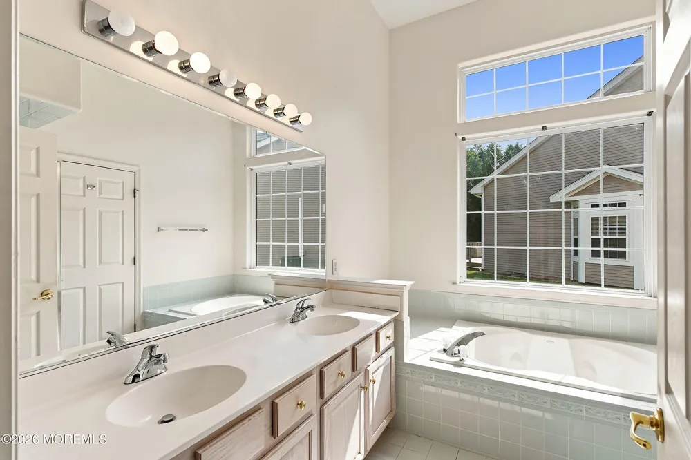 7 Bayou Court Barnegat, NJ 08005