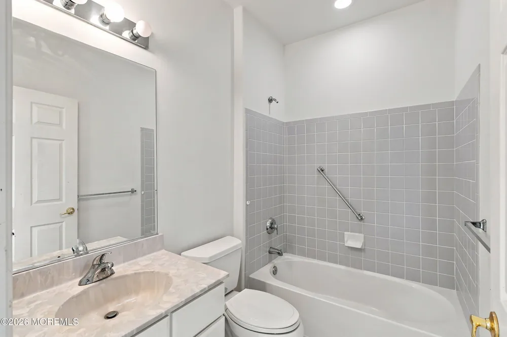 7 Bayou Court Barnegat, NJ 08005