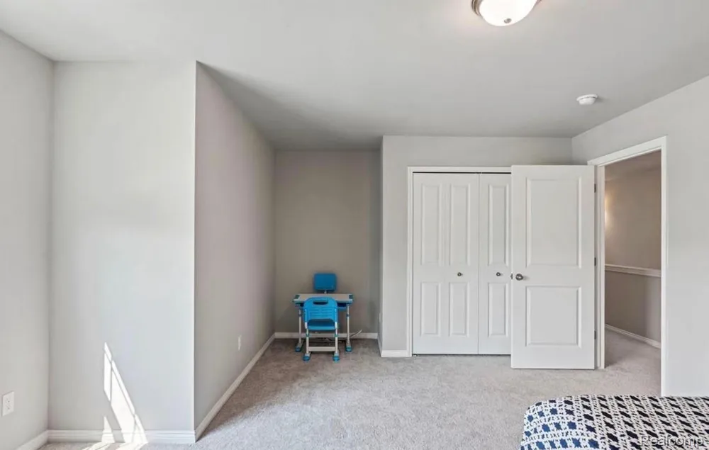 1821 Emerald Lane Wixom City, MI 48393