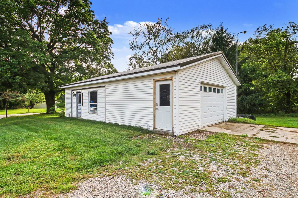 9420 Bluewater Highway Unknown, MI 48881
