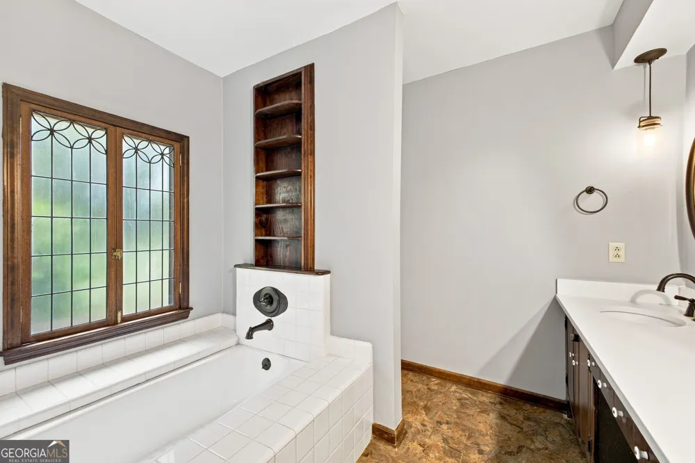 102 Valley Brook DR SE Rome, GA 30161