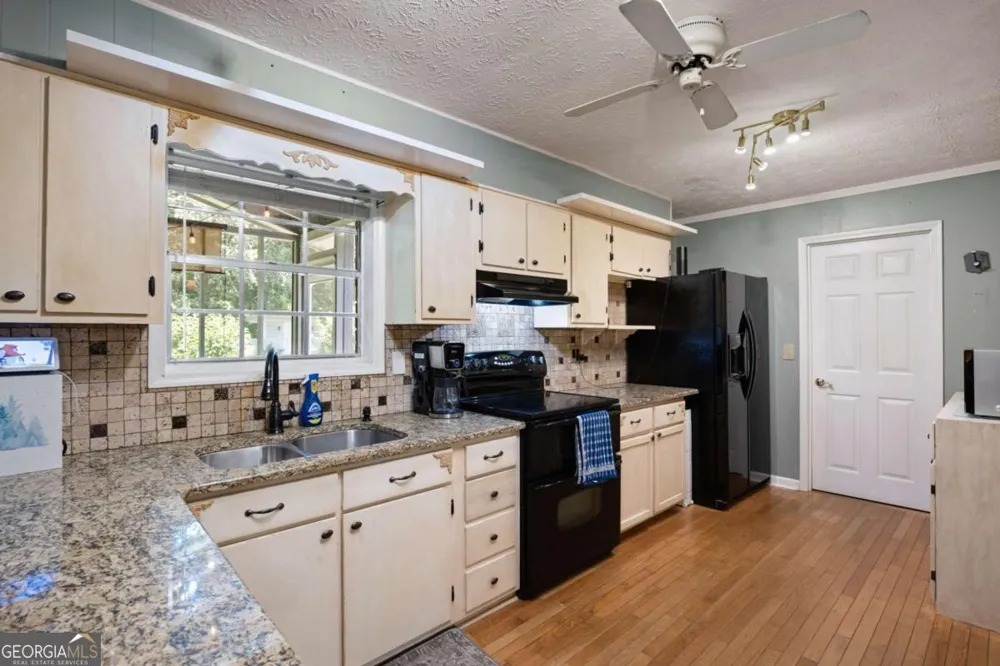 4685 Seward RD Powder Springs, GA 30127