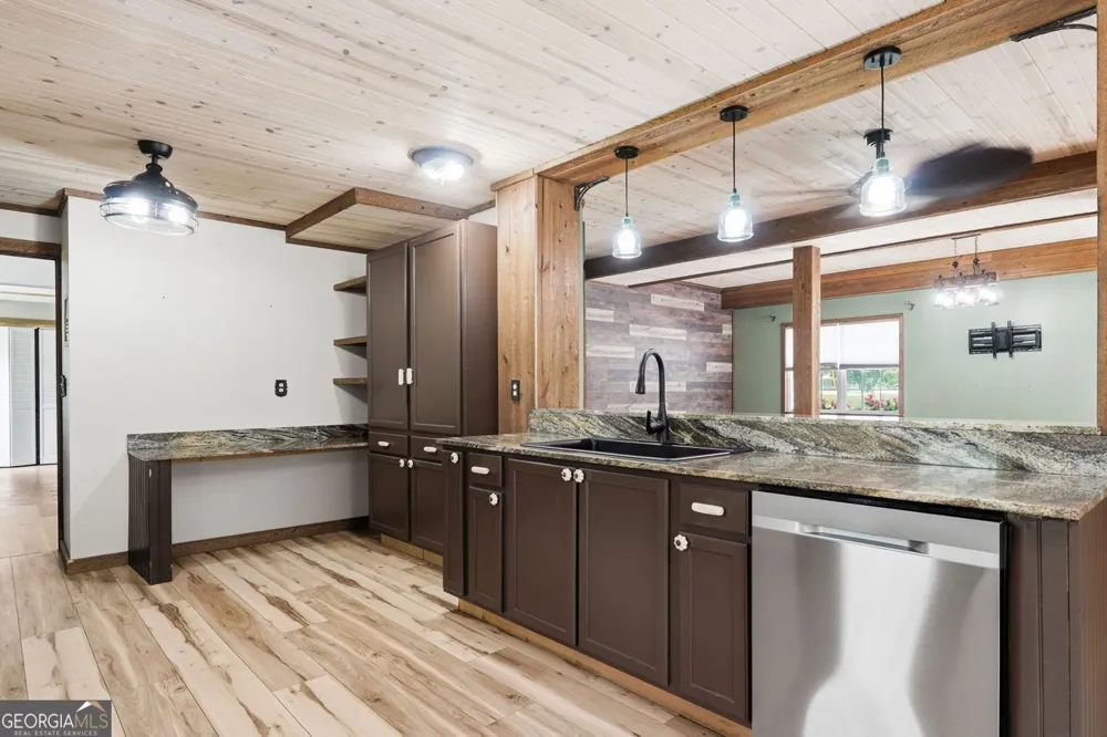 215 Cherokee Springs WAY Woodstock, GA 30188