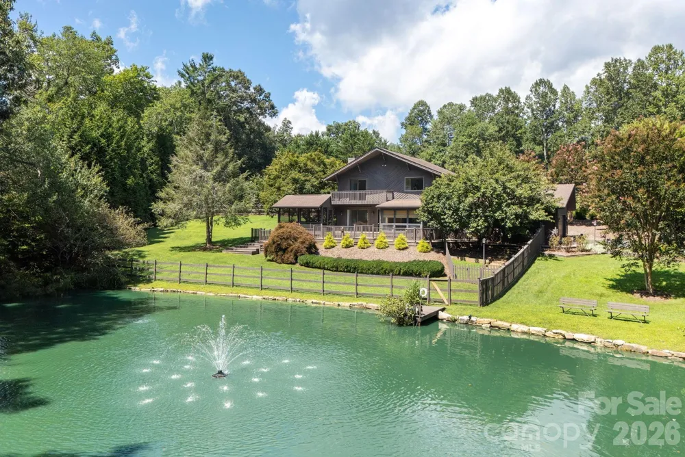 20 Spring Lake Drive Mills River, NC 28759