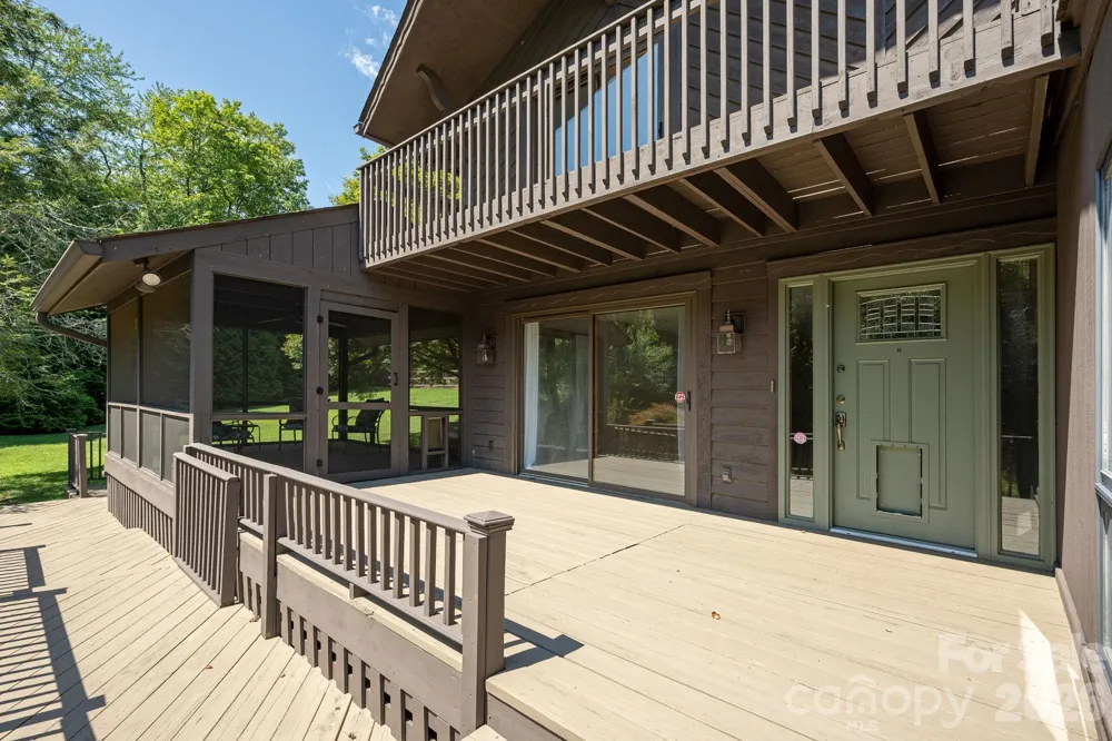 20 Spring Lake Drive Mills River, NC 28759
