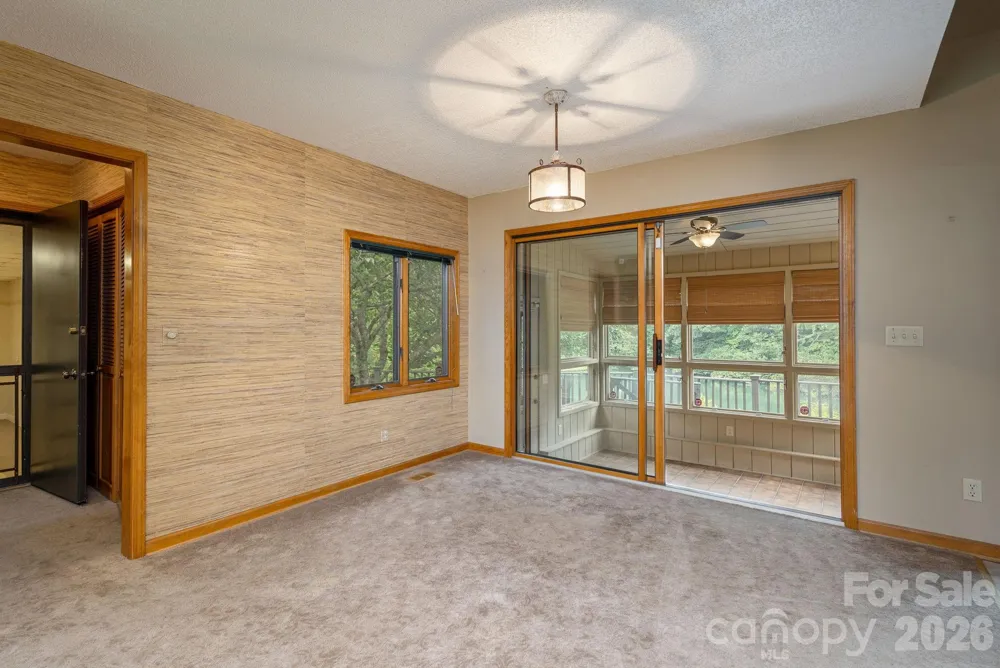 20 Spring Lake Drive Mills River, NC 28759