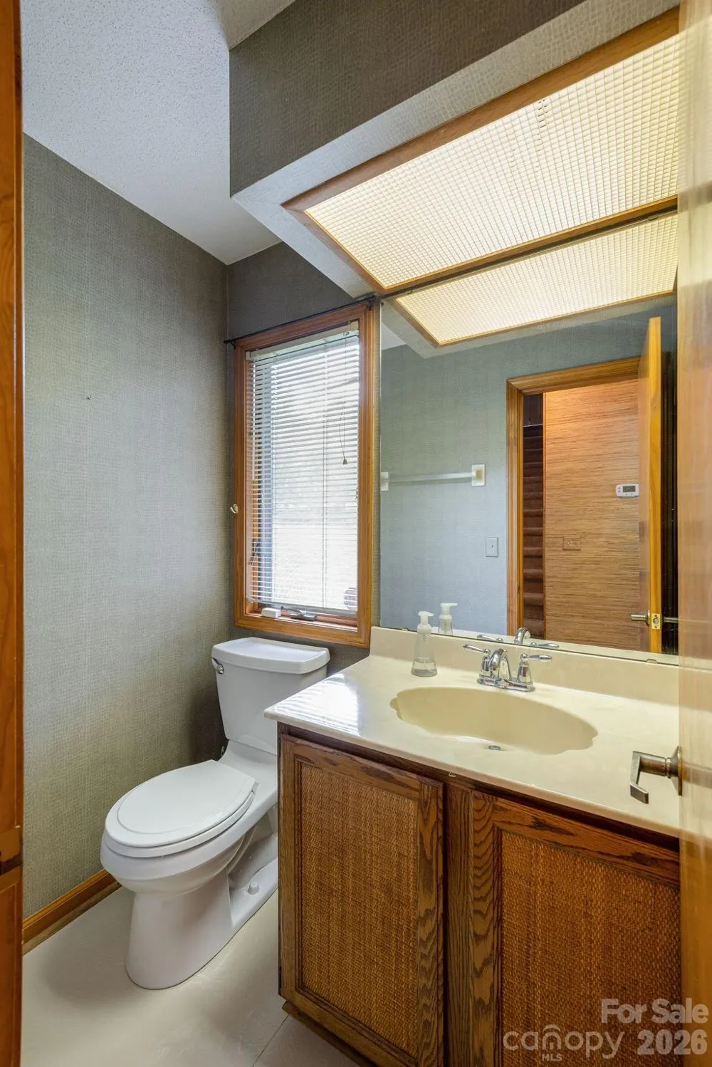 20 Spring Lake Drive Mills River, NC 28759