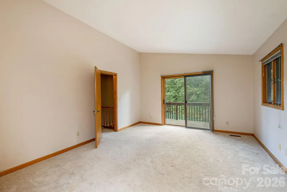 20 Spring Lake Drive Mills River, NC 28759