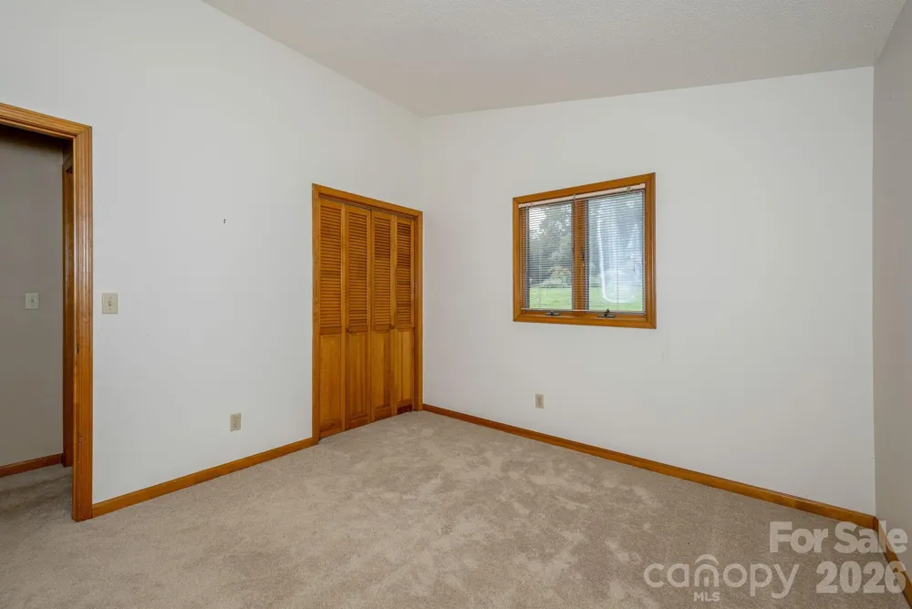 20 Spring Lake Drive Mills River, NC 28759
