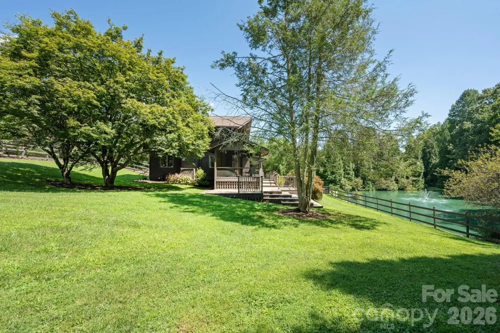 20 Spring Lake Drive Mills River, NC 28759