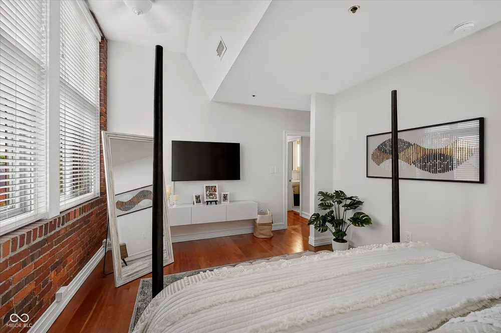430 Park Avenue #309 Indianapolis, IN 46202