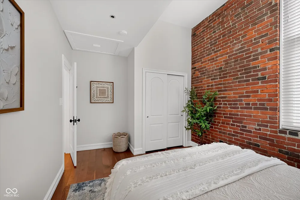 430 Park Avenue #309 Indianapolis, IN 46202