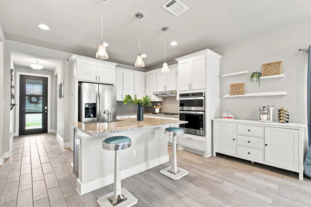 208 Winding Hollow Lane Georgetown, TX 78628