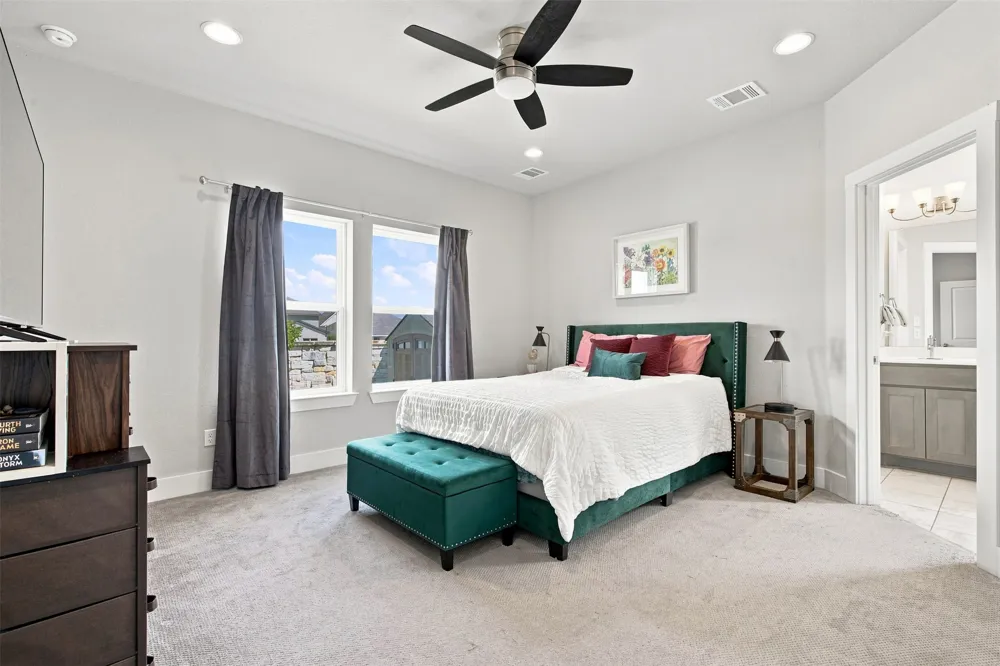 208 Winding Hollow Lane Georgetown, TX 78628