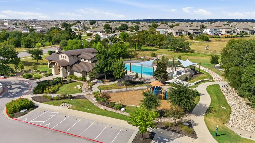 208 Winding Hollow Lane Georgetown, TX 78628