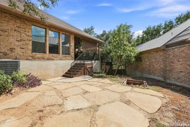 27 Great Wood Hollywood Park, TX 78232