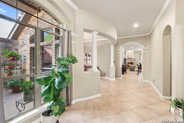27 Great Wood Hollywood Park, TX 78232