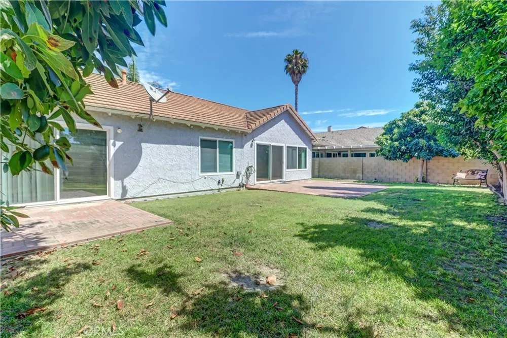8884 Thames River Fountain Valley, CA 92708