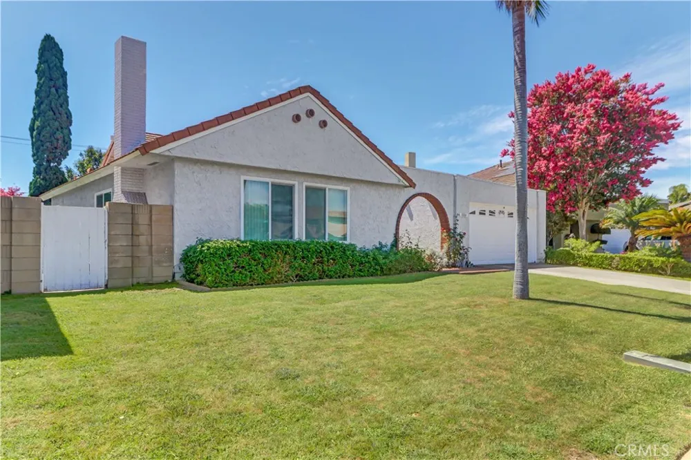 8884 Thames River Fountain Valley, CA 92708