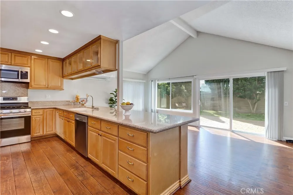 8884 Thames River Fountain Valley, CA 92708