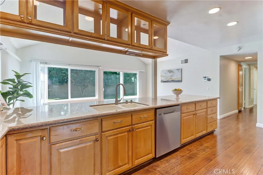 8884 Thames River Fountain Valley, CA 92708