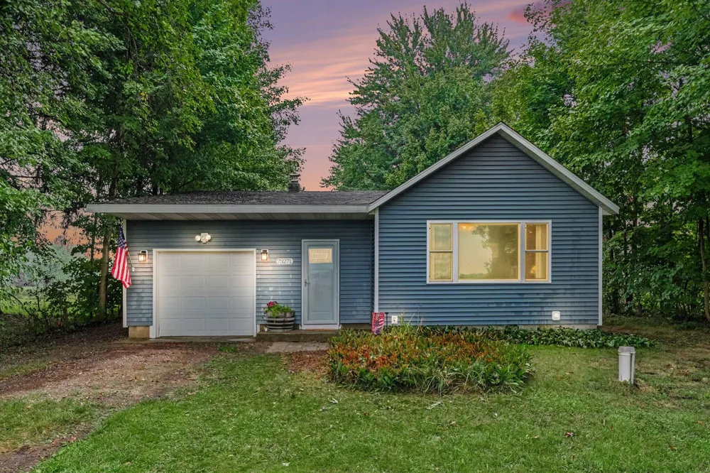 73271 County Road 380 South Haven, MI 49090