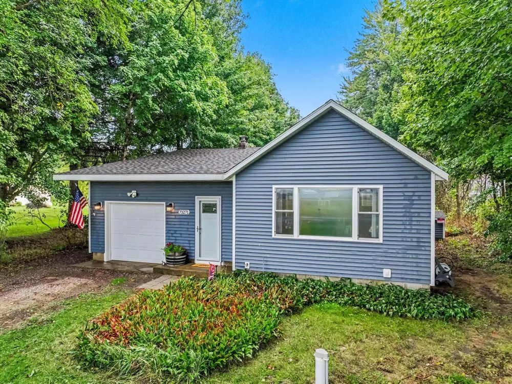 73271 County Road 380 South Haven, MI 49090